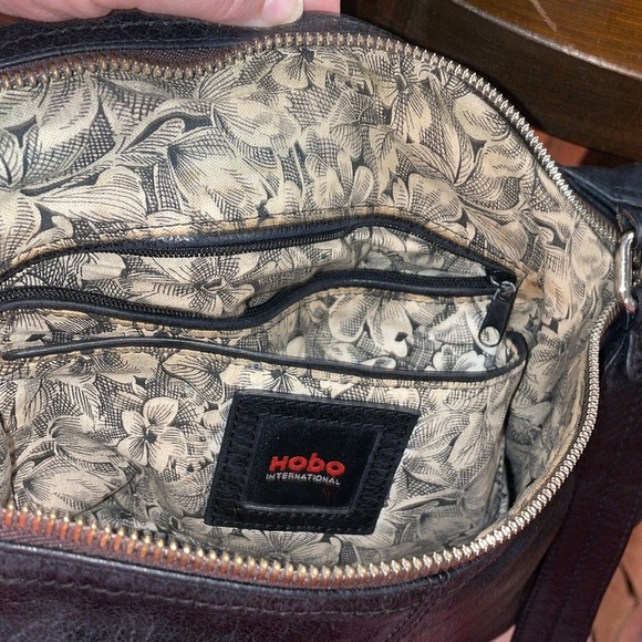 HOBO International black leather shoulder bag with silver hardware. P5 - Picture 7 of 7